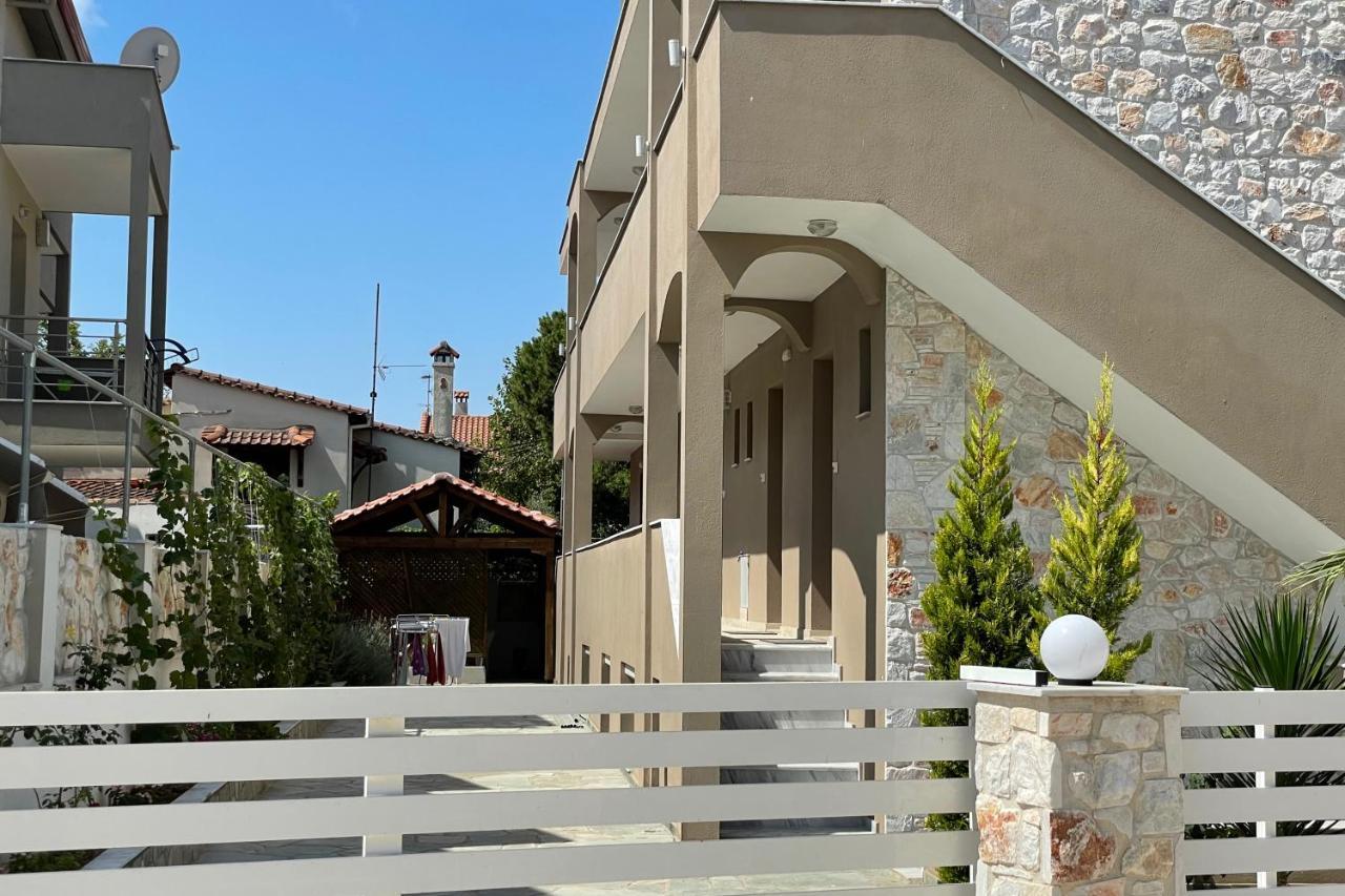 Royals Apartments 2 Nikiti  Exterior photo