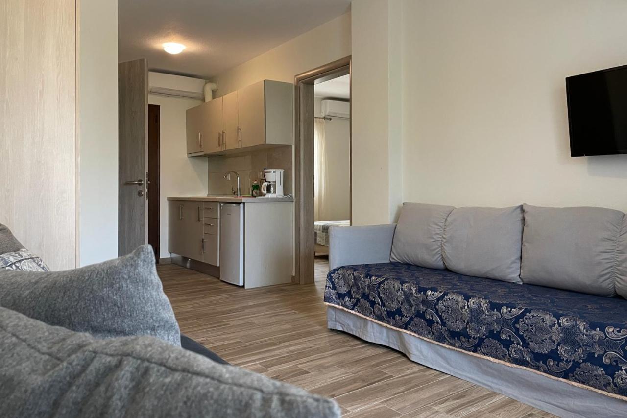 Royals Apartments 2 Nikiti  Exterior photo